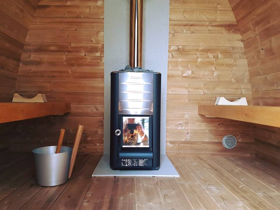 Saunamo Sauna Pod all'interno.